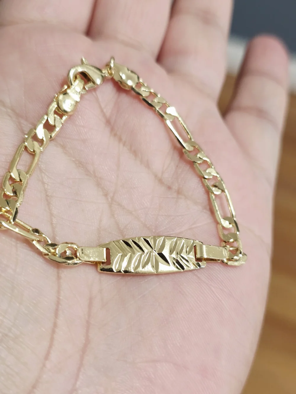 Santis Jewelry shiny gold